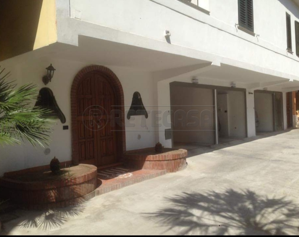 Trilocale in affitto in via gioacchino rossini, Marcianise