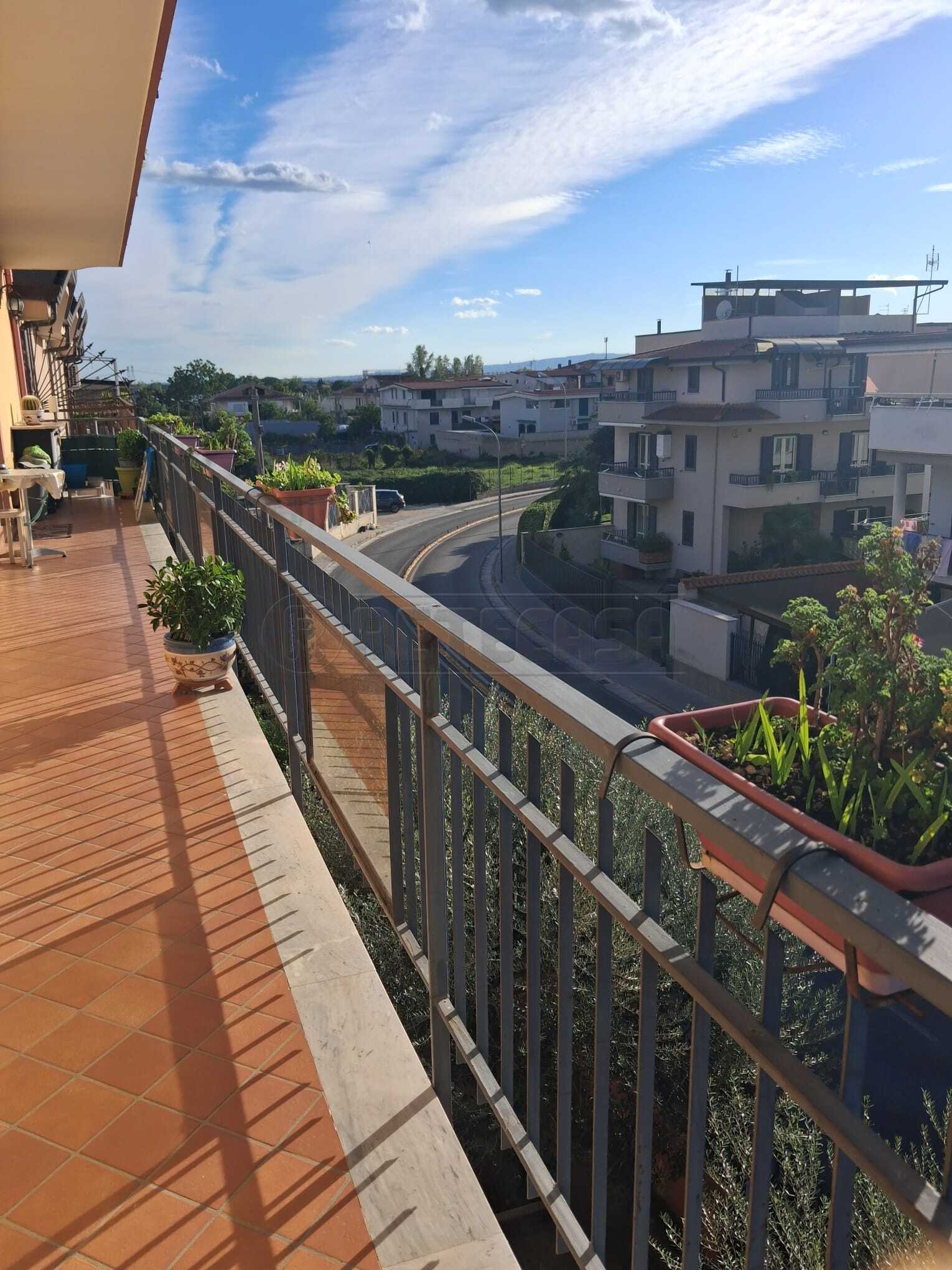 Trilocale in affitto in via gandhi 88, Marcianise