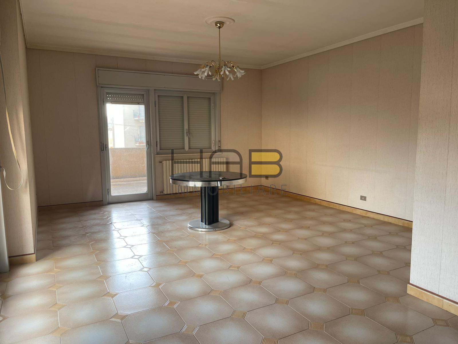 Attico con terrazzi in via alberto mario, Trapani