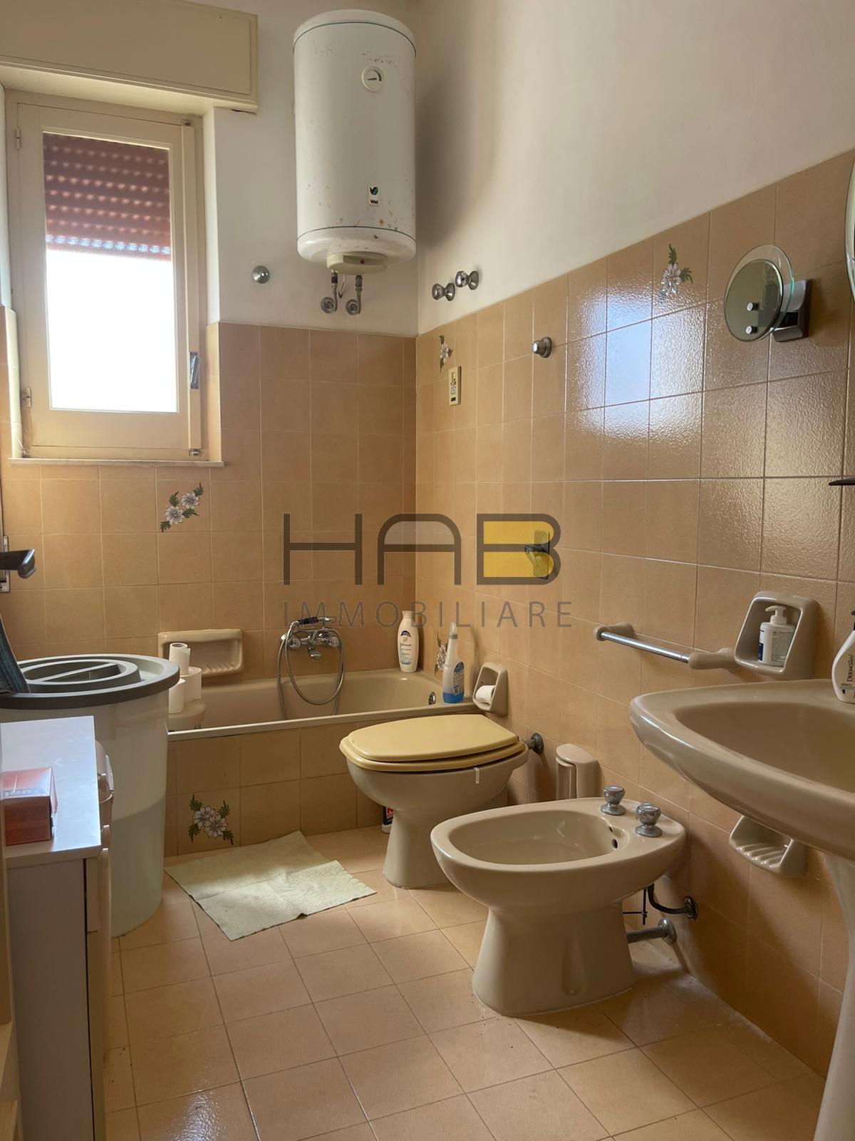 Casa indipendente con terrazzo a Valderice