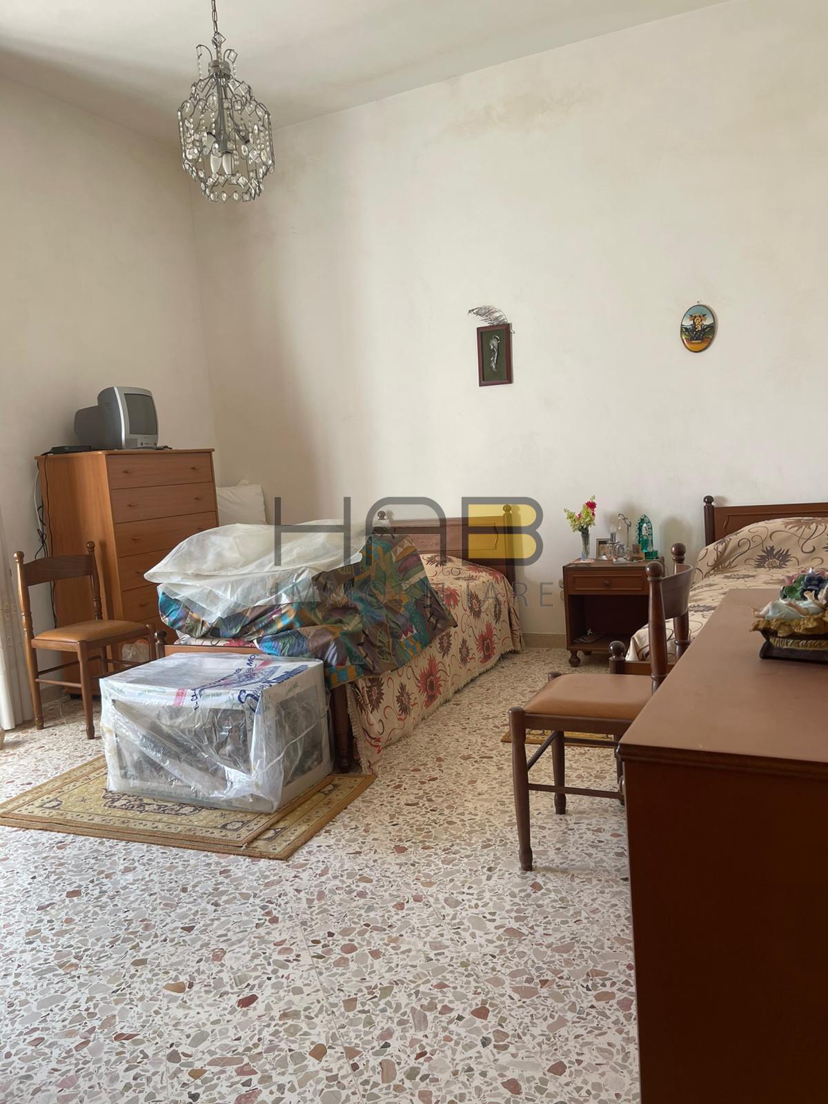 Casa indipendente con terrazzo a Valderice