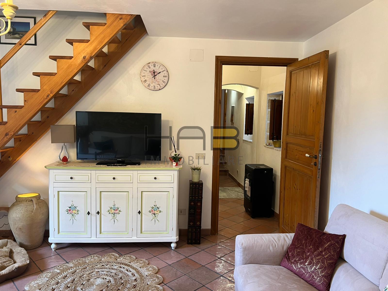Trilocale con terrazzo in via vito carvini, Erice