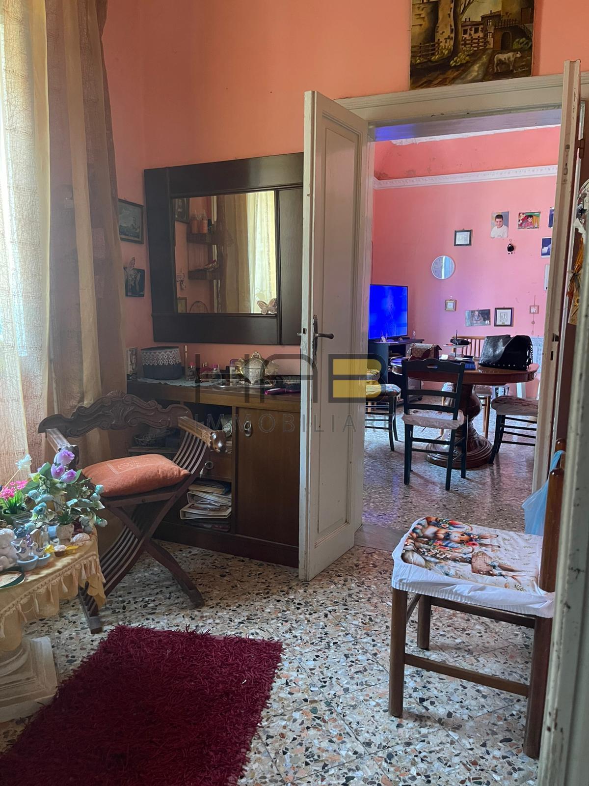 Quadrilocale da ristrutturare in via libert�, Trapani