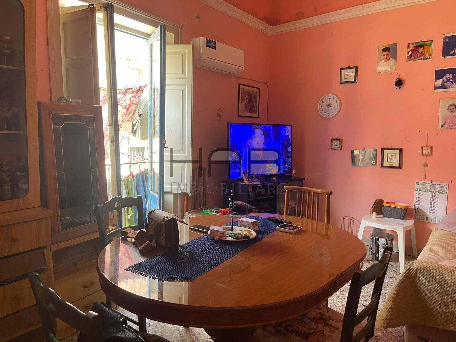 Quadrilocale da ristrutturare in via libert�, Trapani