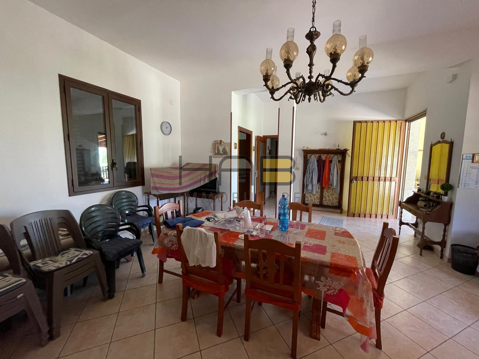 Casa indipendente con terrazzo in via luca pagoto, Buseto Palizzolo