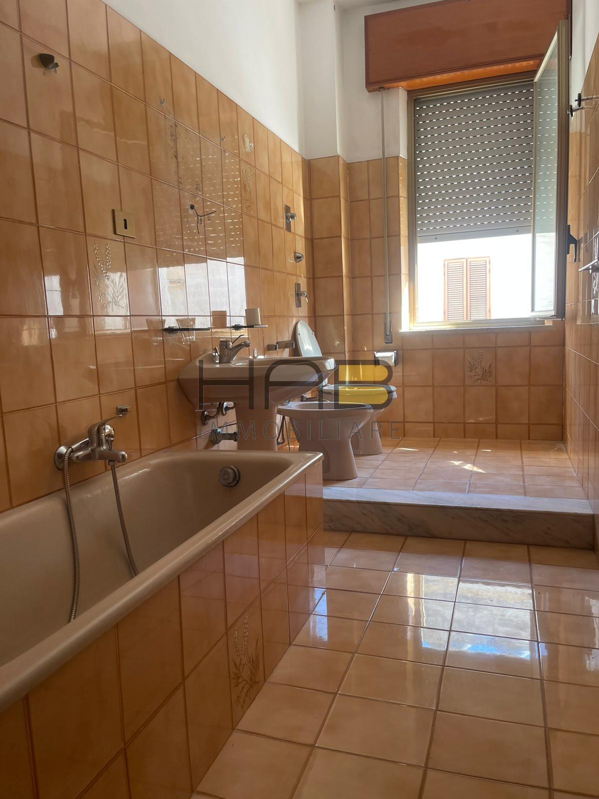 Casa indipendente da ristrutturare in via mascagni, Paceco
