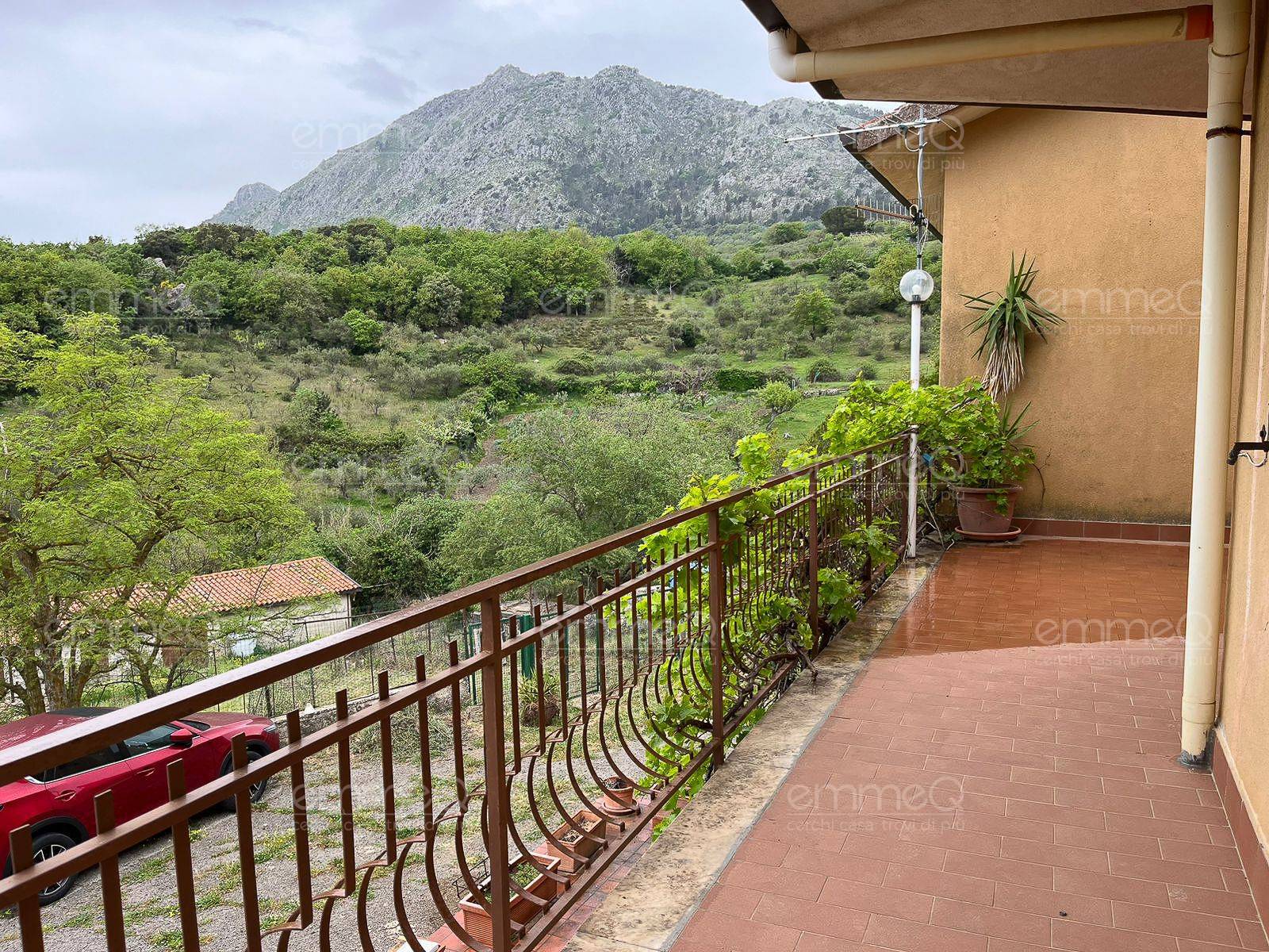 Villa in vendita a Piana degli Albanesi