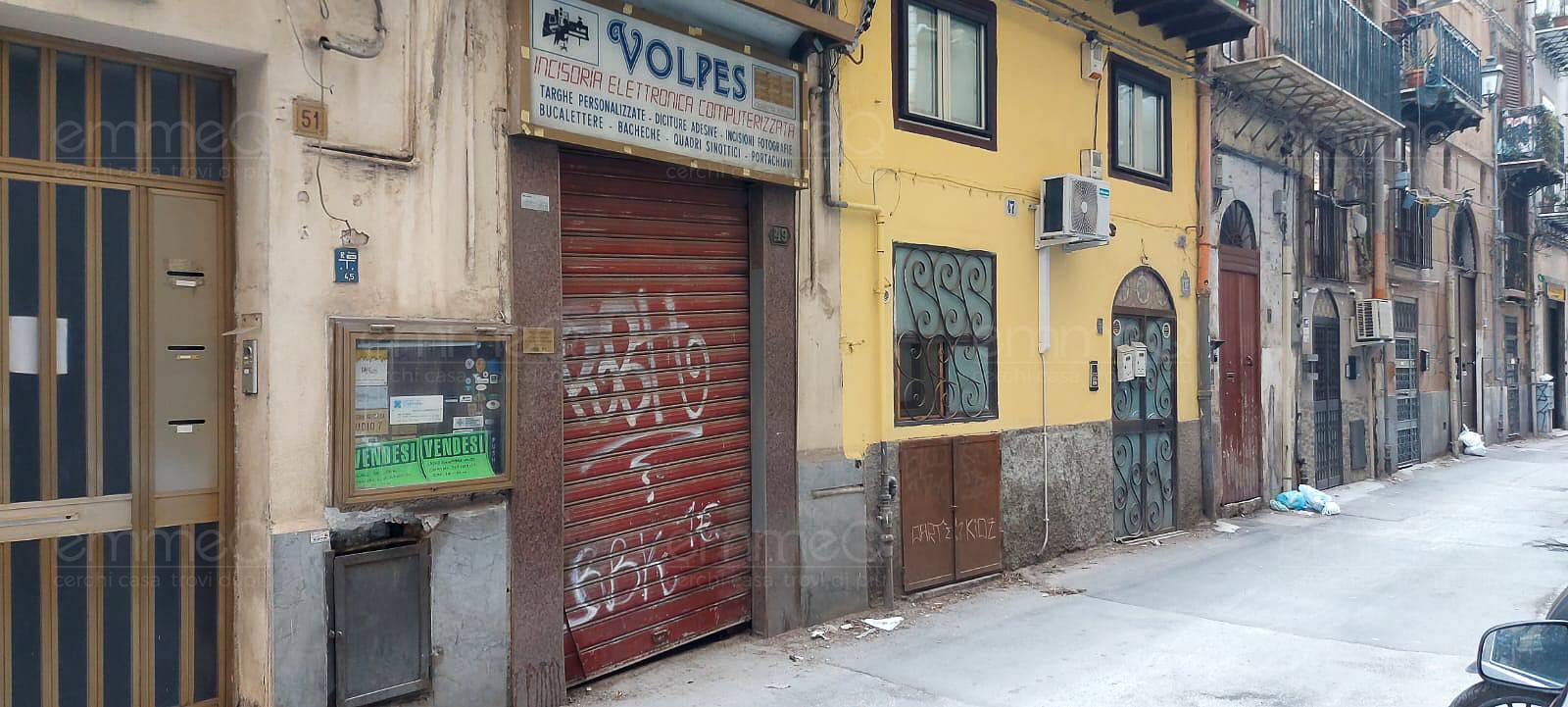 Locale commerciale in vendita a Palermo, Centro storico