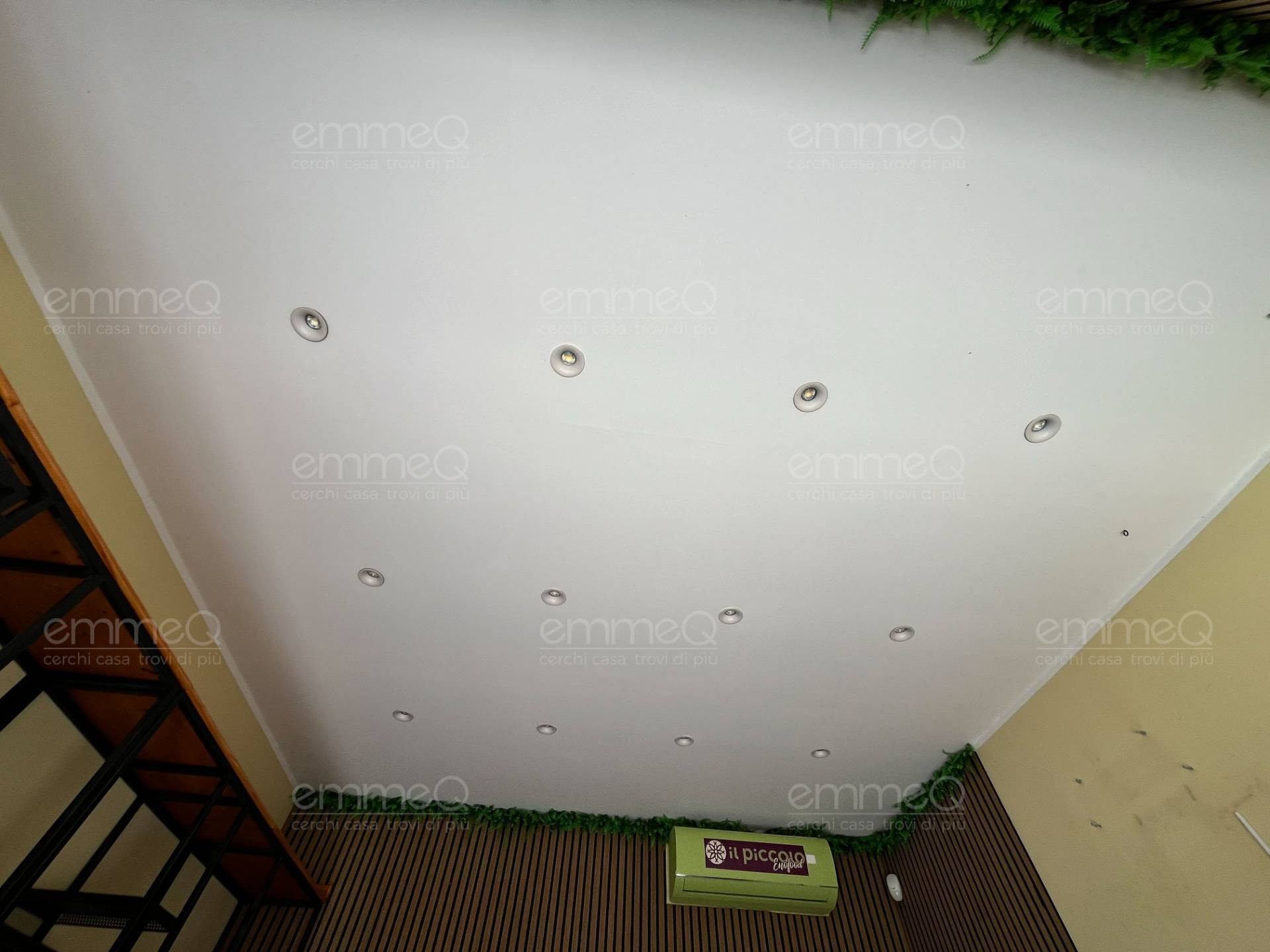 Locale commerciale in affitto a Palermo, Crispi - Porto