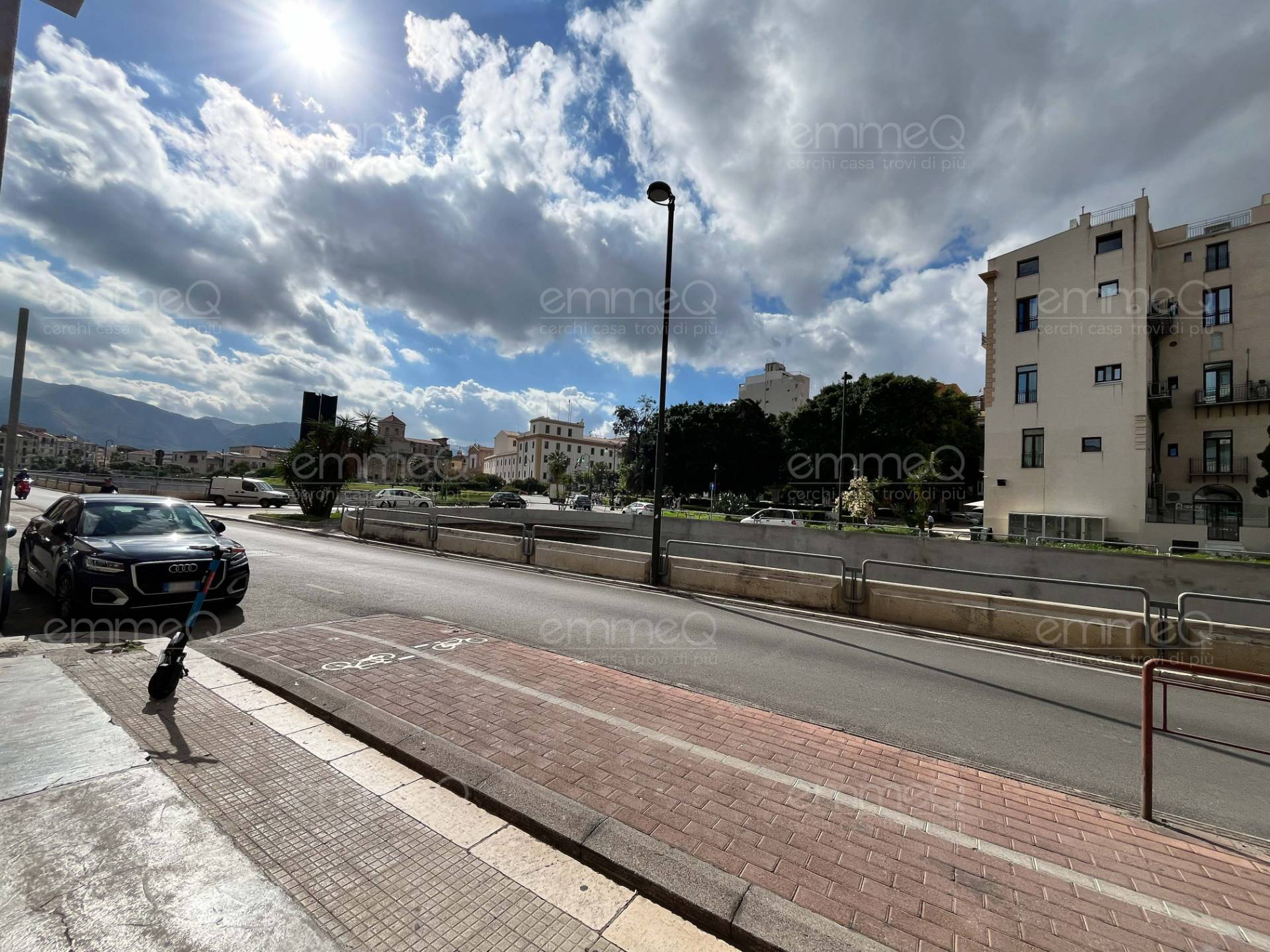 Locale commerciale in affitto a Palermo, Crispi - Porto