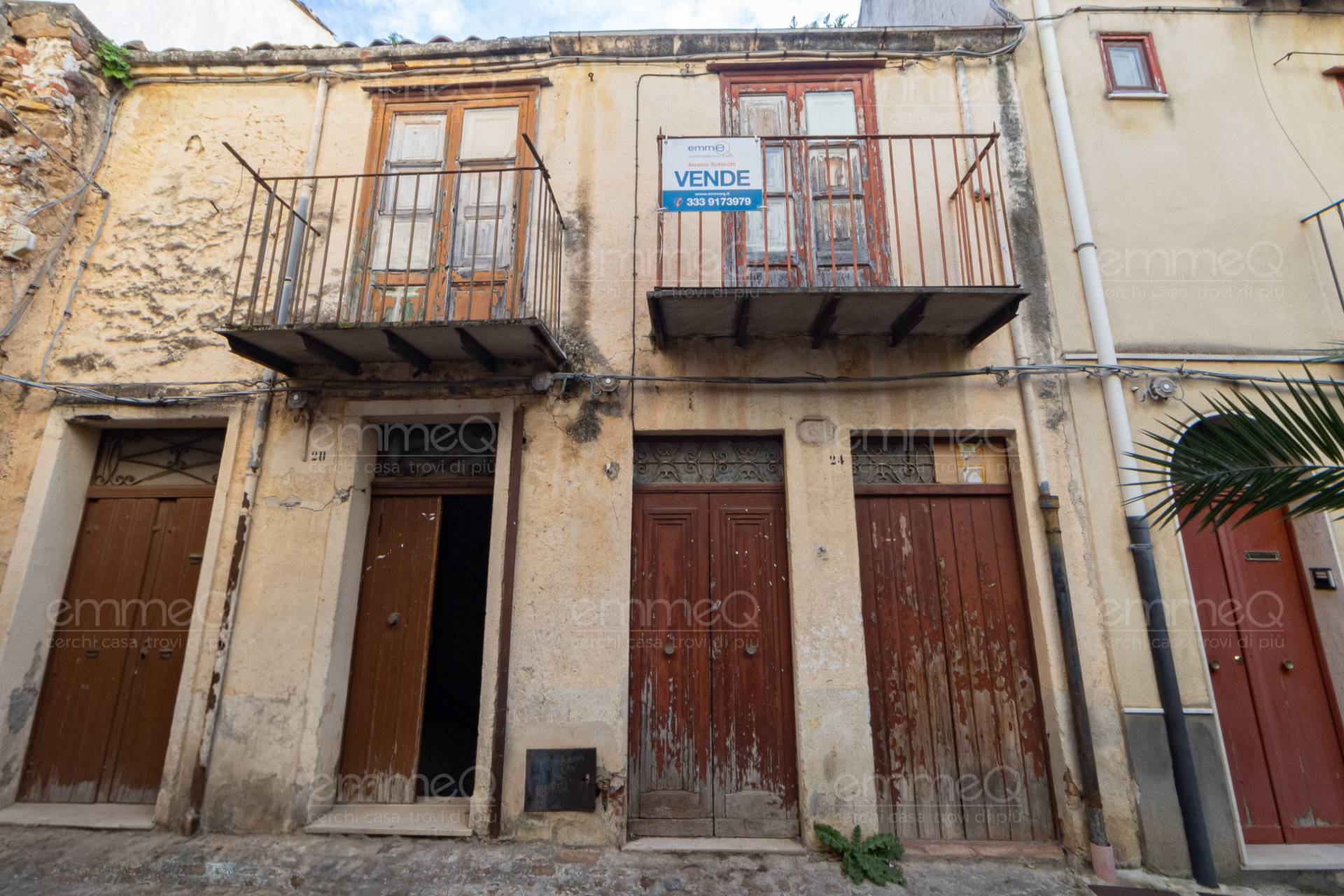 Edificio in vendita a Castelbuono