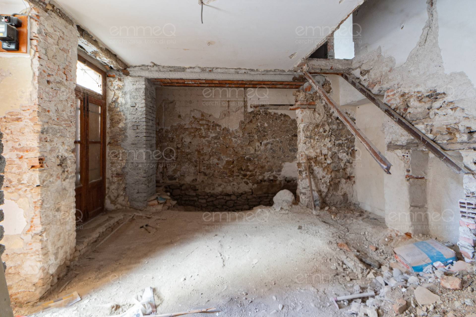 Edificio in vendita a Castelbuono