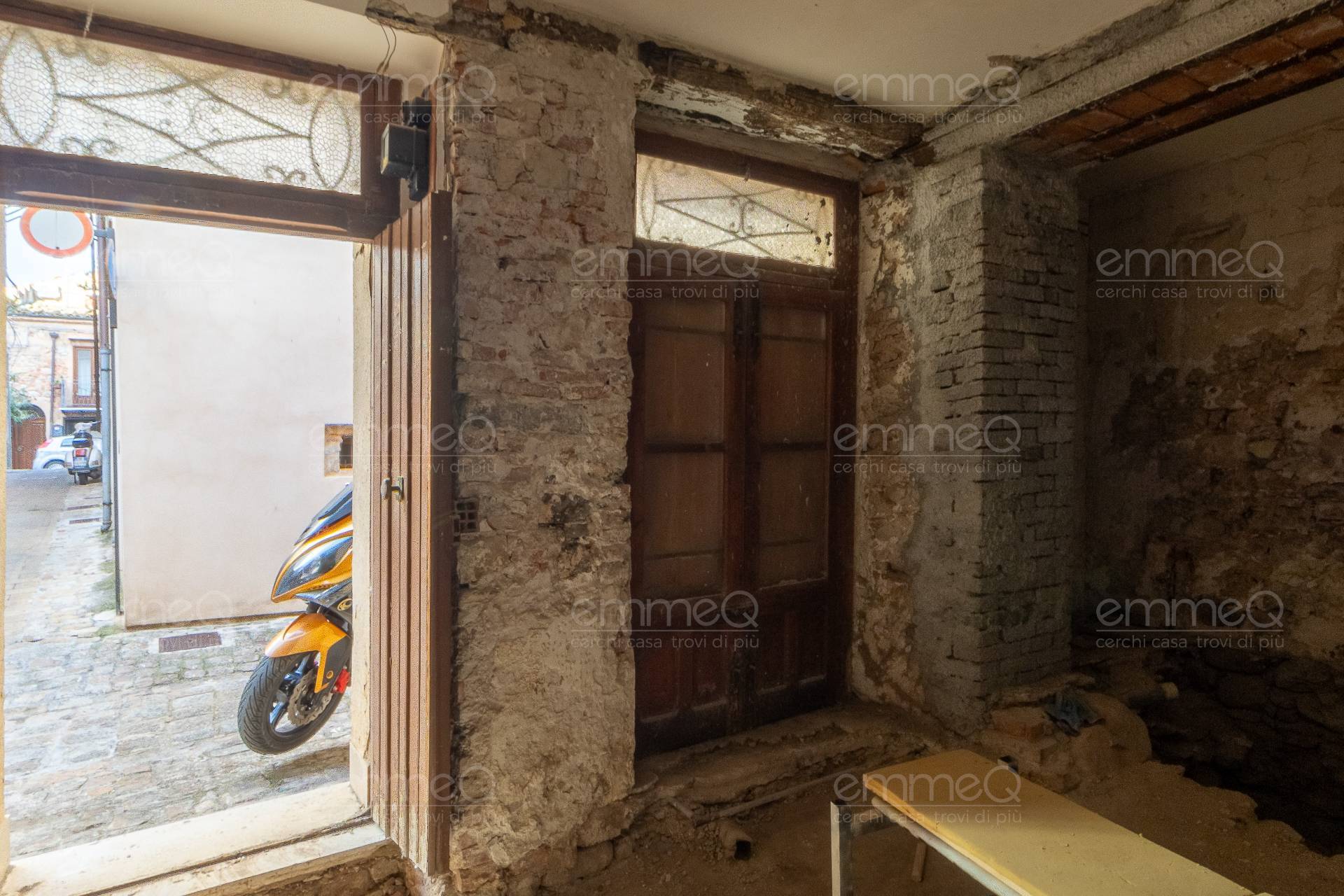 Edificio in vendita a Castelbuono