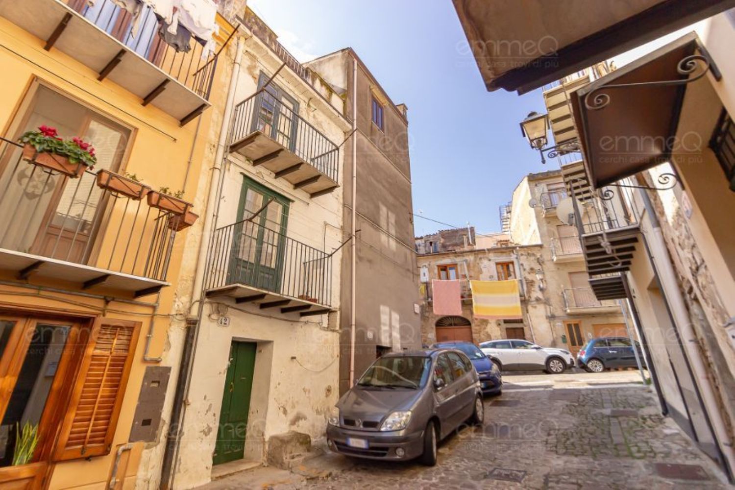 Edificio commerciale o terziario in vendita a Castelbuono