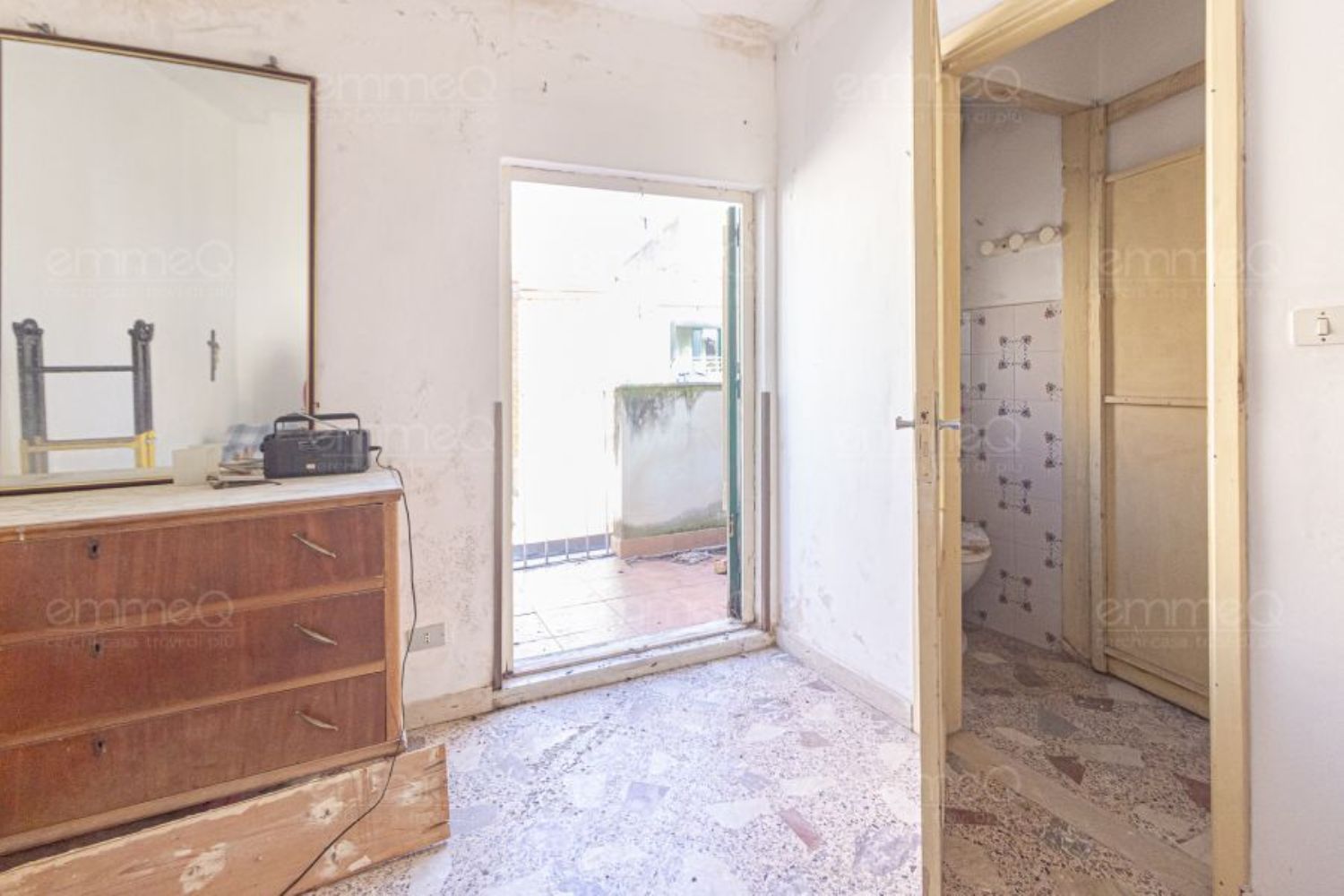 Edificio commerciale o terziario in vendita a Castelbuono