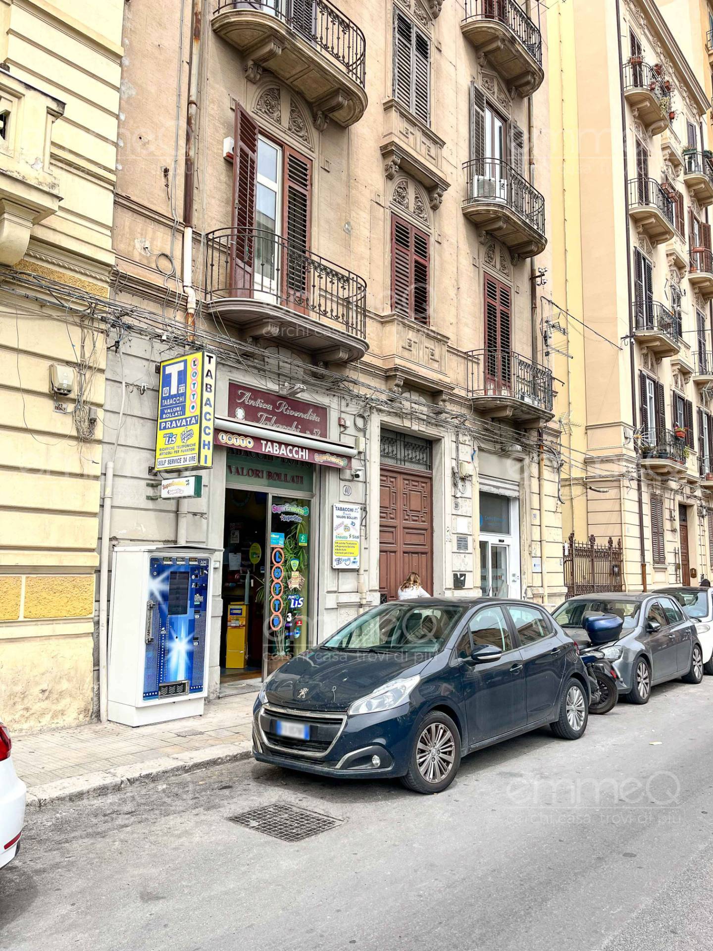 Tabaccheria in vendita a Palermo, Tribunale - Villa Filippina