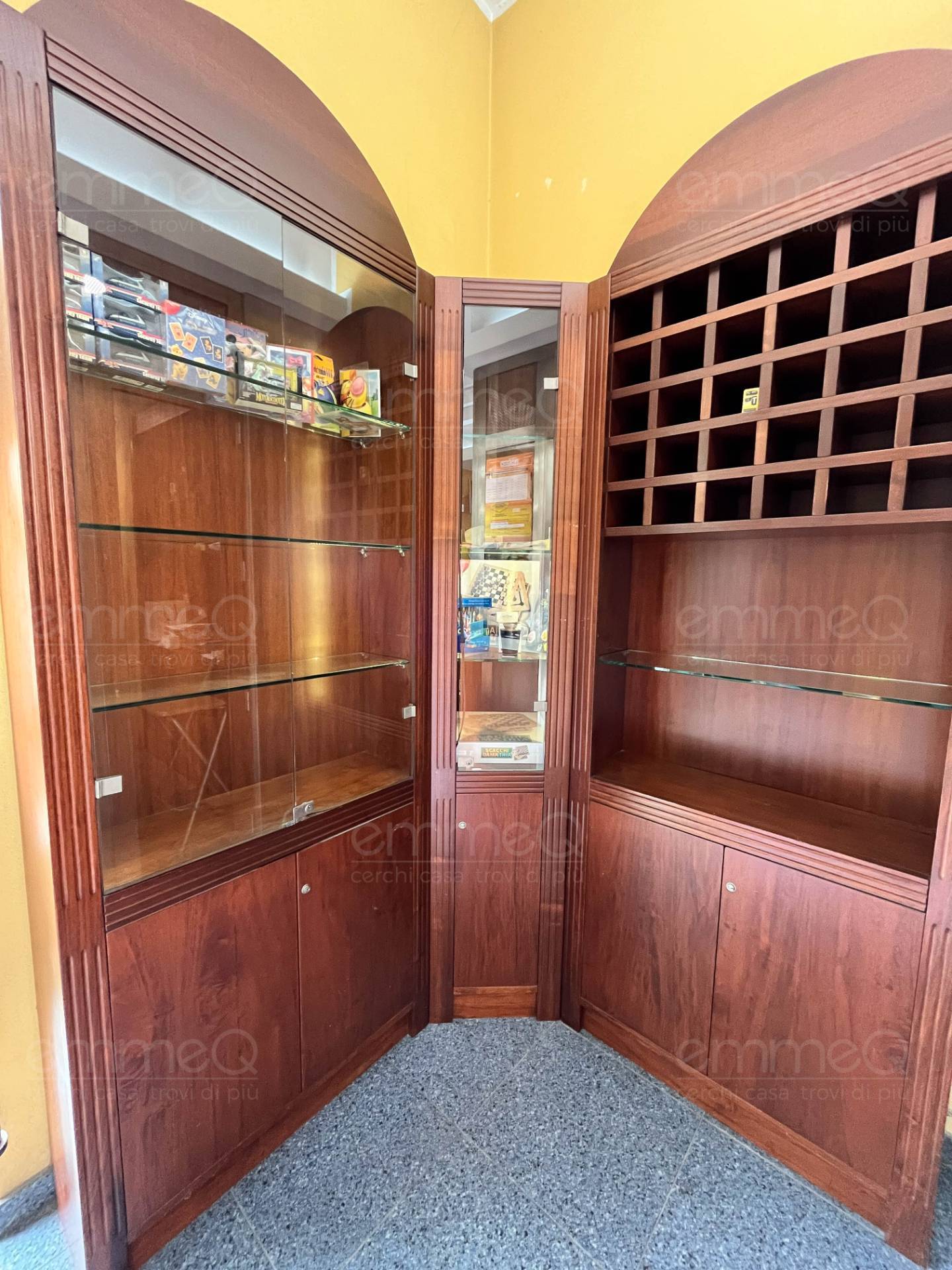 Tabaccheria in vendita a Palermo, Tribunale - Villa Filippina