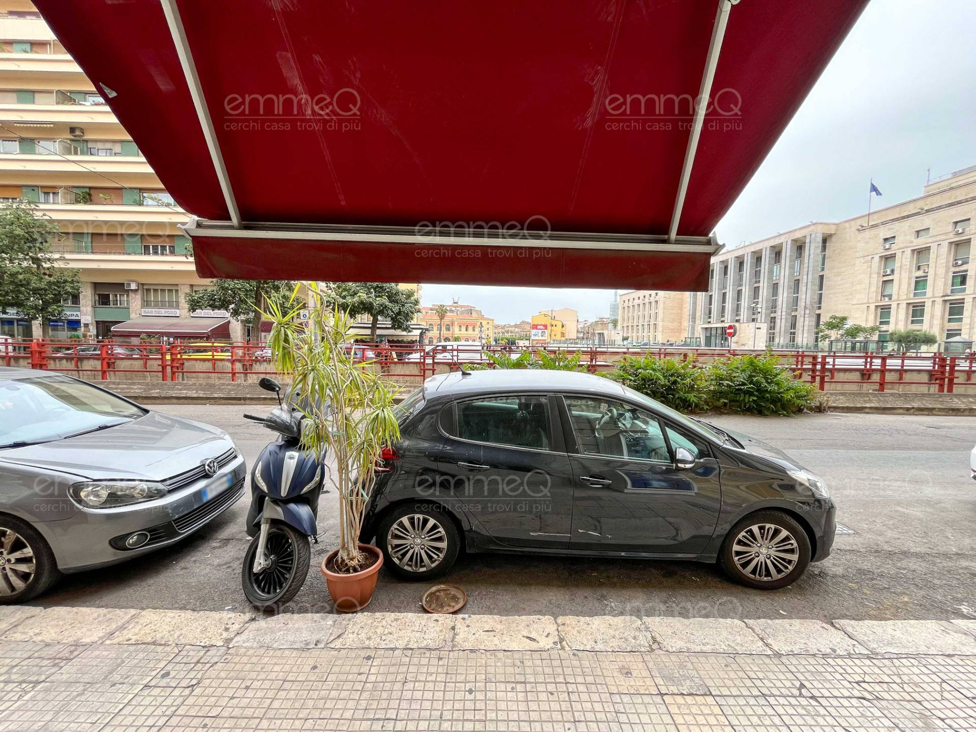 Tabaccheria in vendita a Palermo, Tribunale - Villa Filippina
