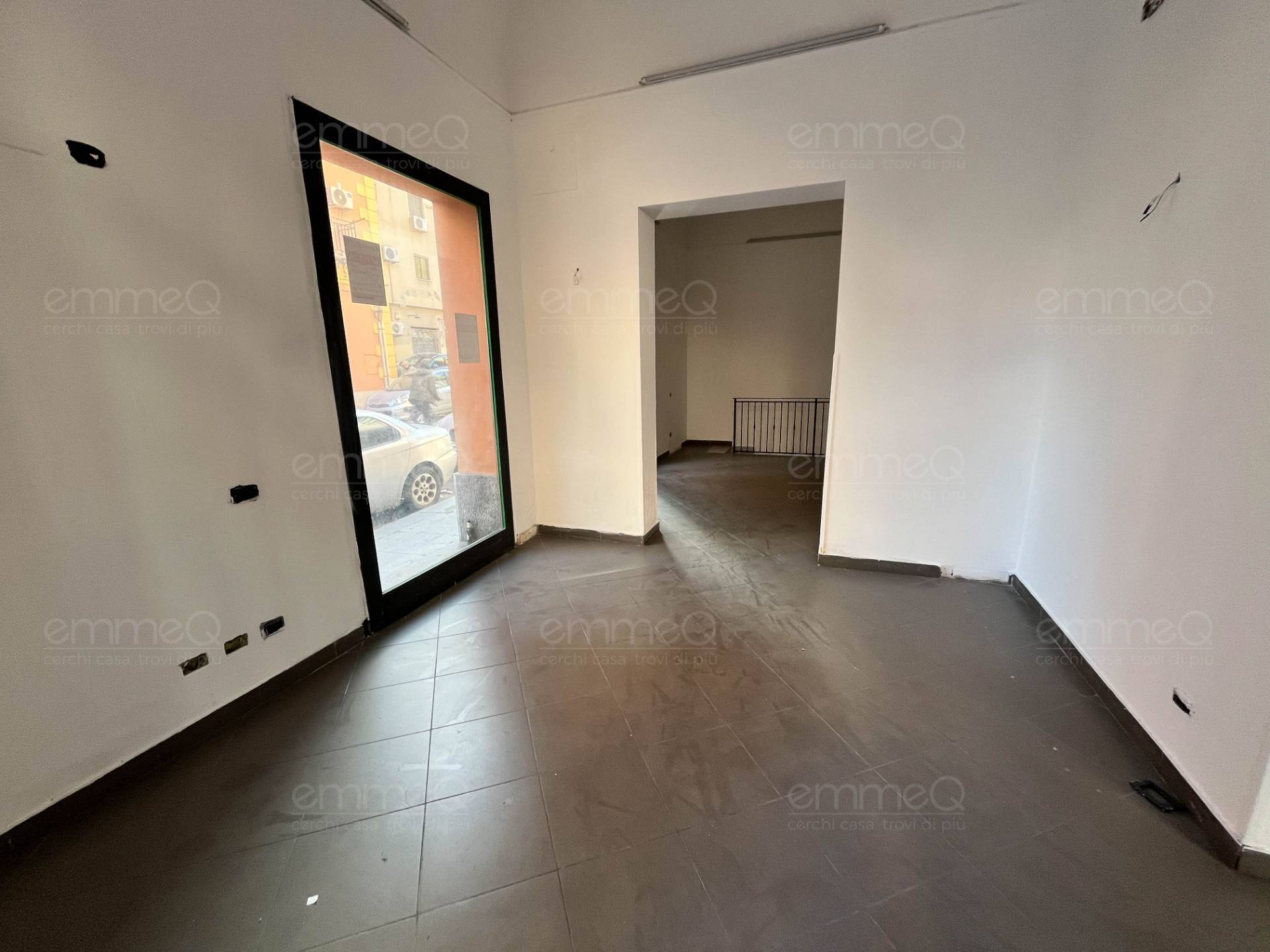 Locale commerciale in affitto a Palermo, Libert