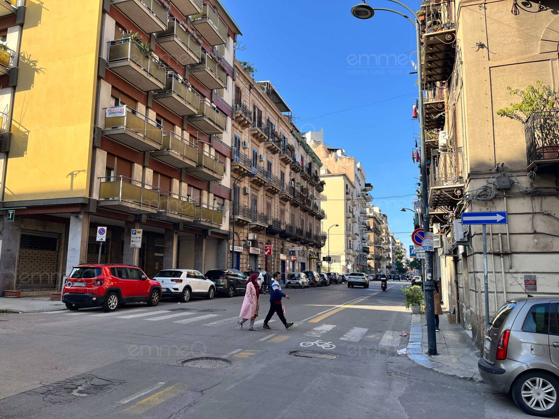 Locale commerciale in affitto a Palermo, Libert