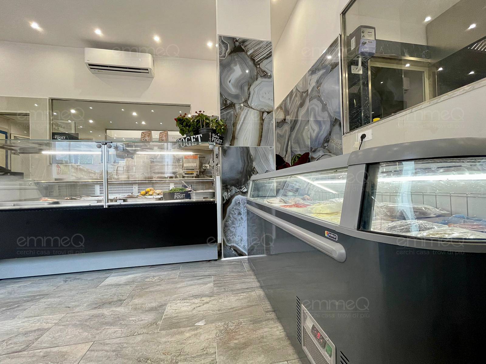 Locale commerciale in vendita a Palermo, Michelangelo - Cruillas