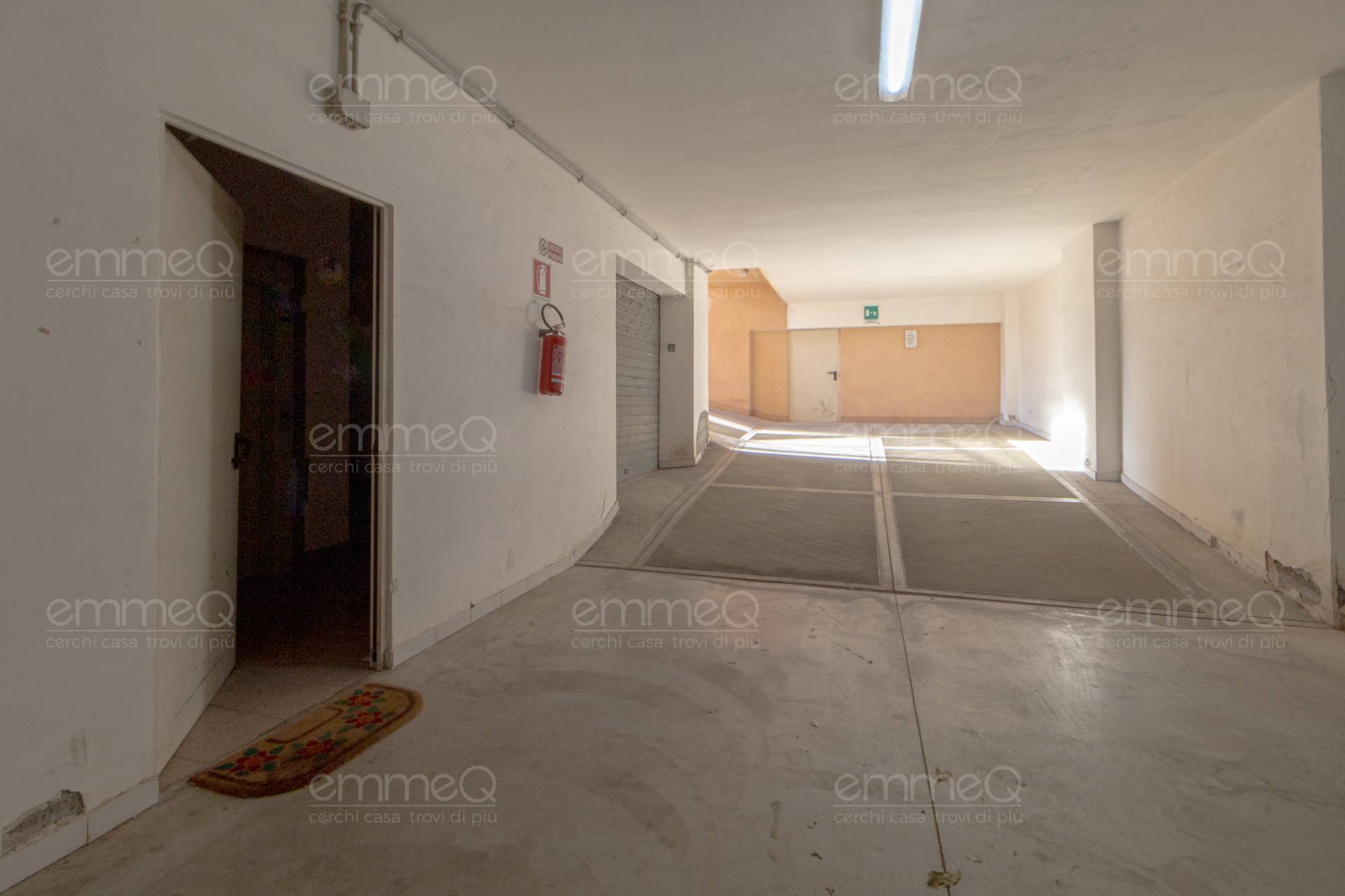 Box o garage in vendita a Castelbuono