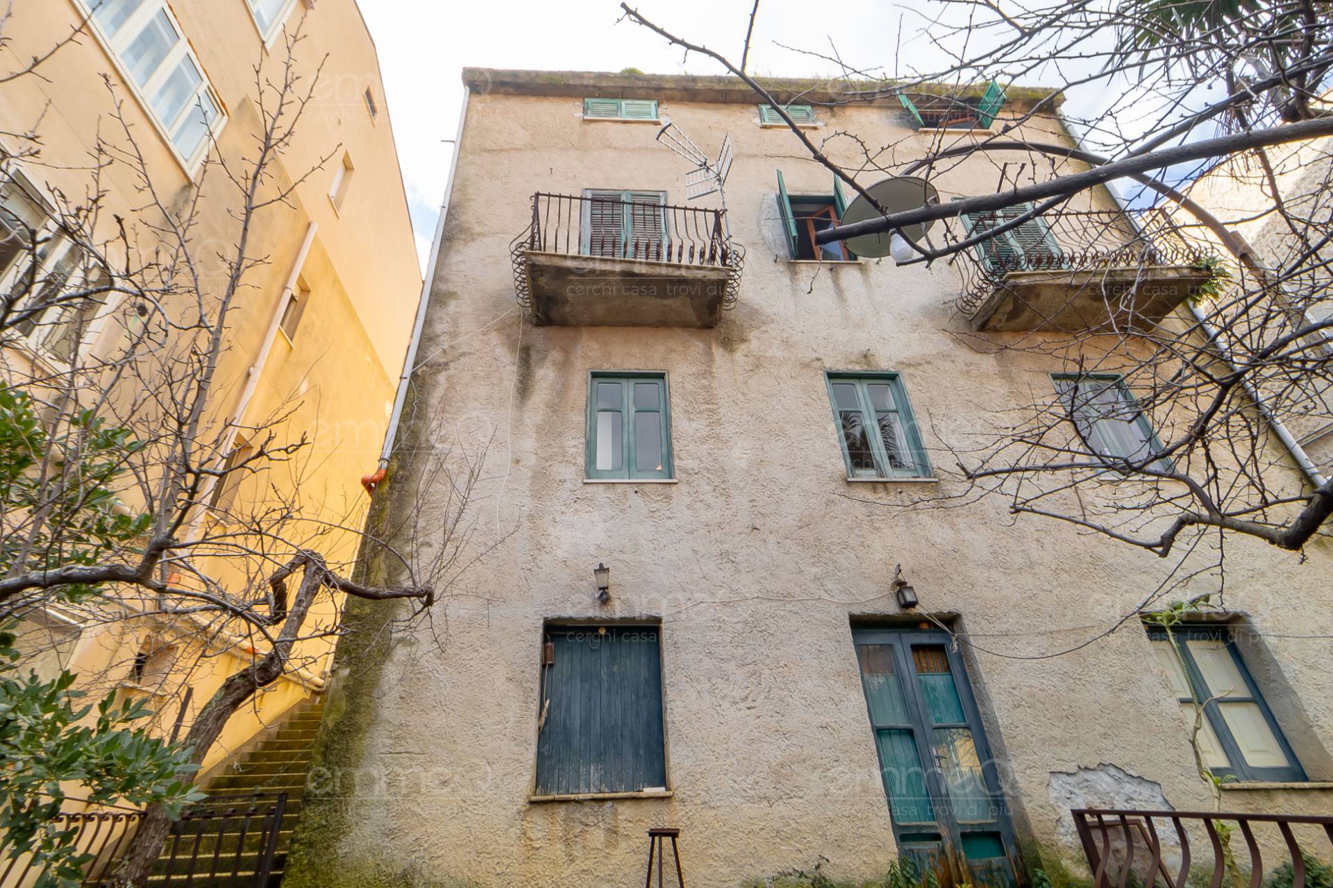 Edificio in vendita a Castelbuono