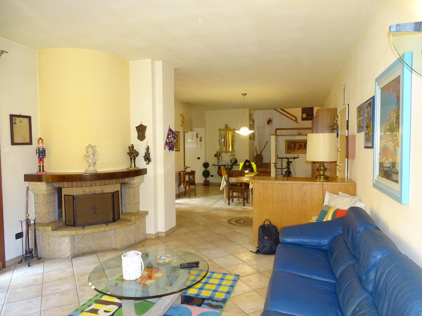 Appartamento con terrazzi, Agliana san piero
