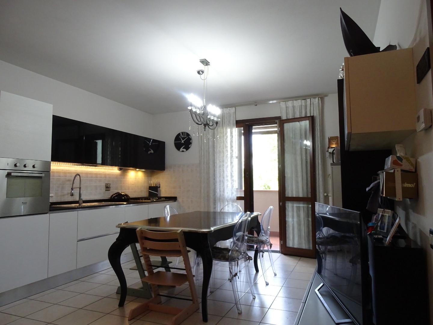 Trilocale con terrazzo a Agliana