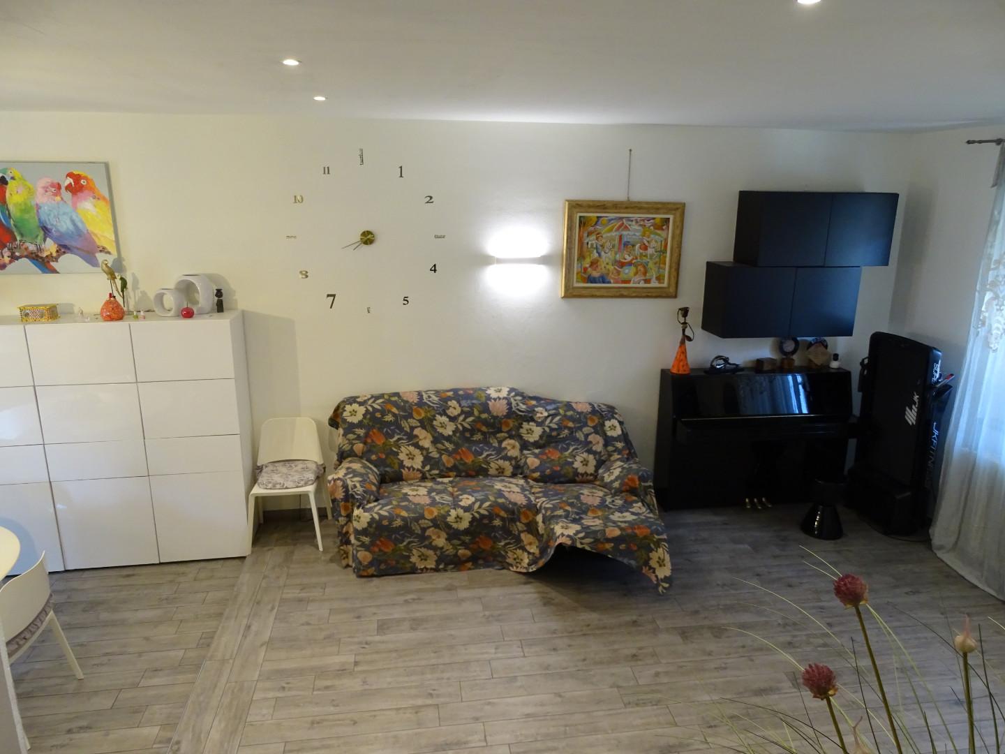 Casa indipendente con terrazzo, Prato villa fiorita