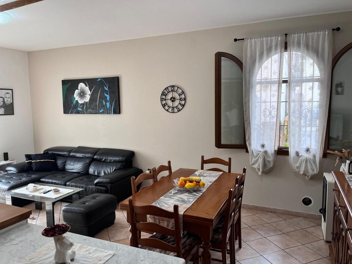 Casa indipendente con terrazzo a Agliana