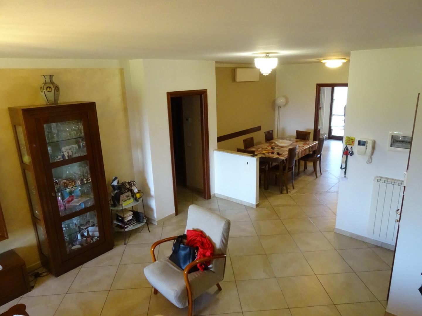 Attico con terrazzi, Agliana san piero