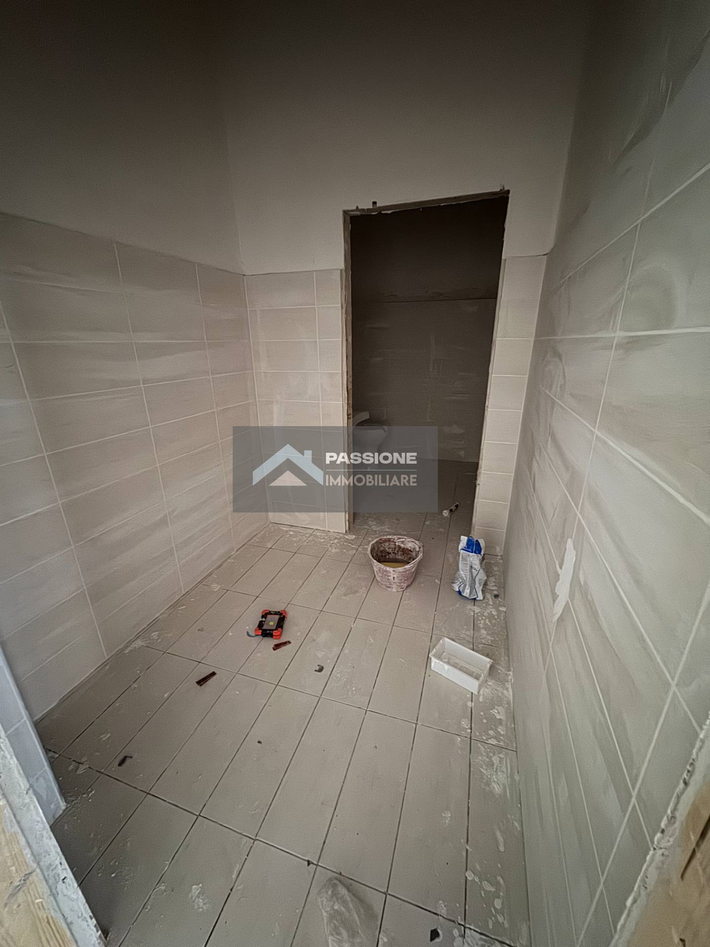 Locale commerciale in vendita a Giulianova