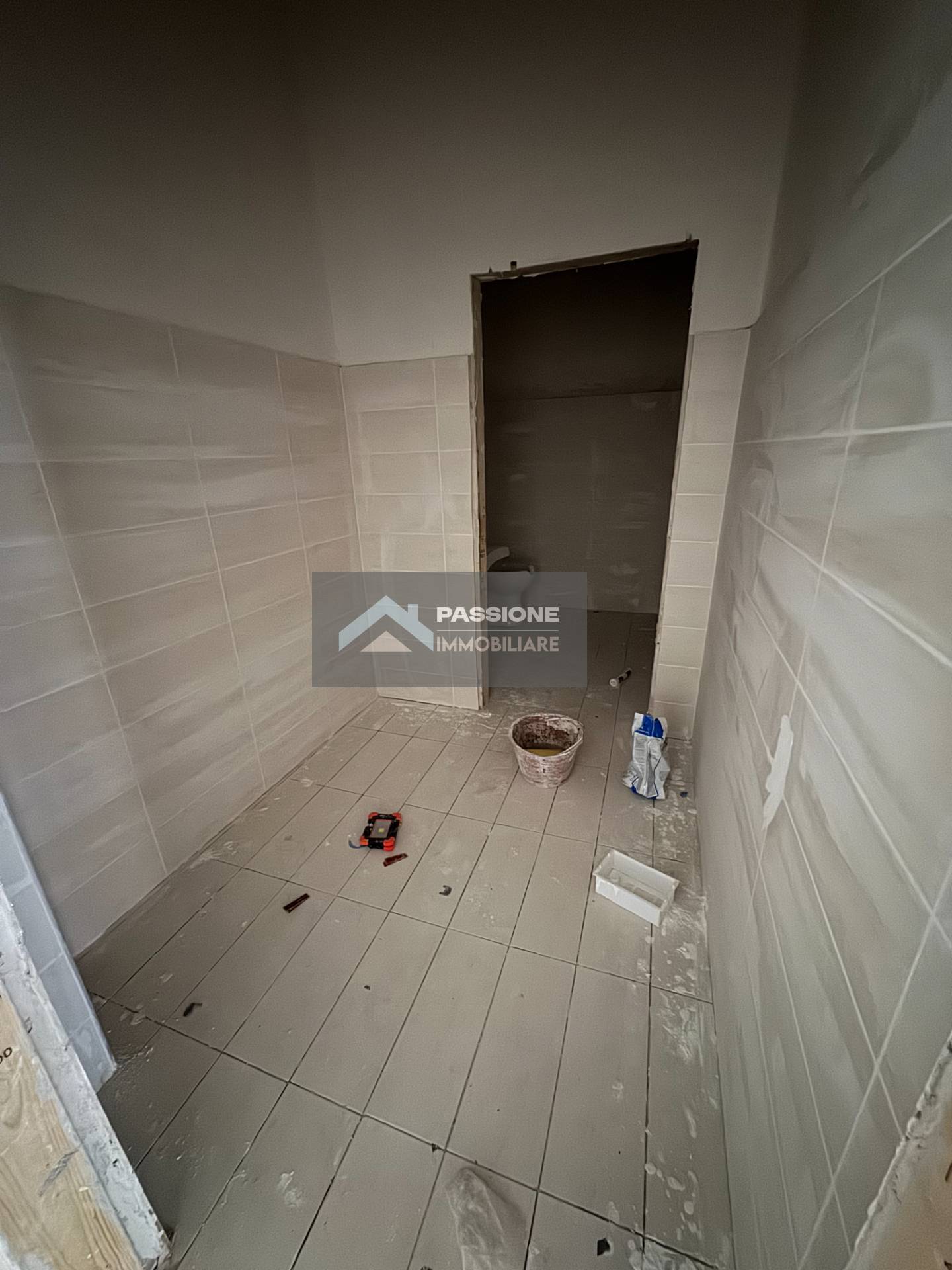 Locale commerciale in vendita a Giulianova