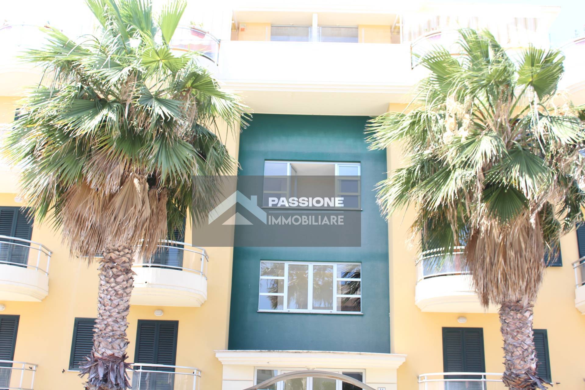 Appartamento in vendita a Martinsicuro, Villa Rosa