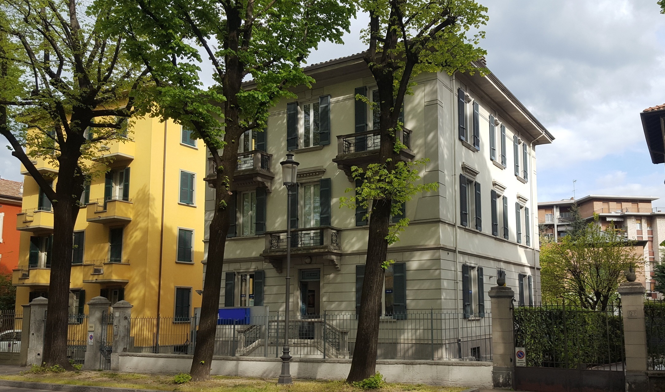 Stabile/Palazzo in vendita a Parma