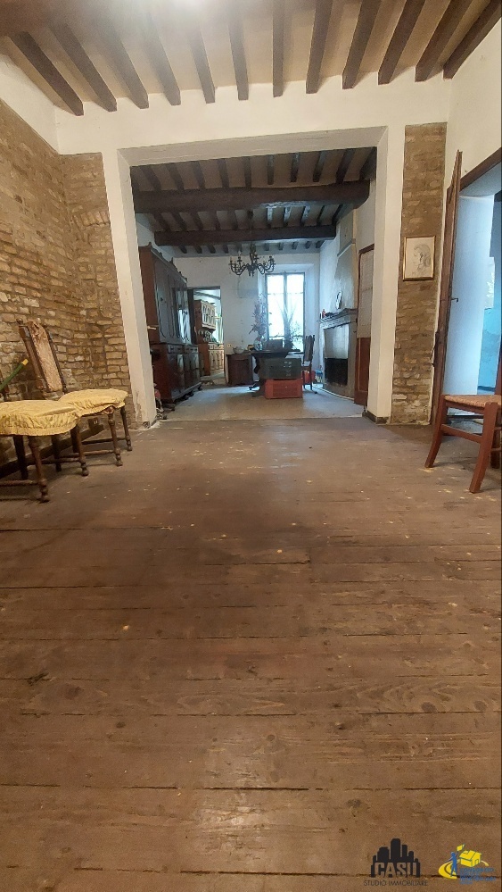 Casa indipendente con giardino a Soragna