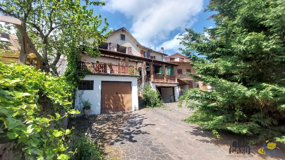 Casa indipendente con giardino in strada del monte caio musiara, Tizzano Val Parma