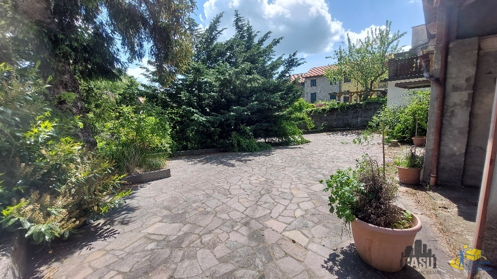 Casa indipendente con giardino in strada del monte caio musiara, Tizzano Val Parma