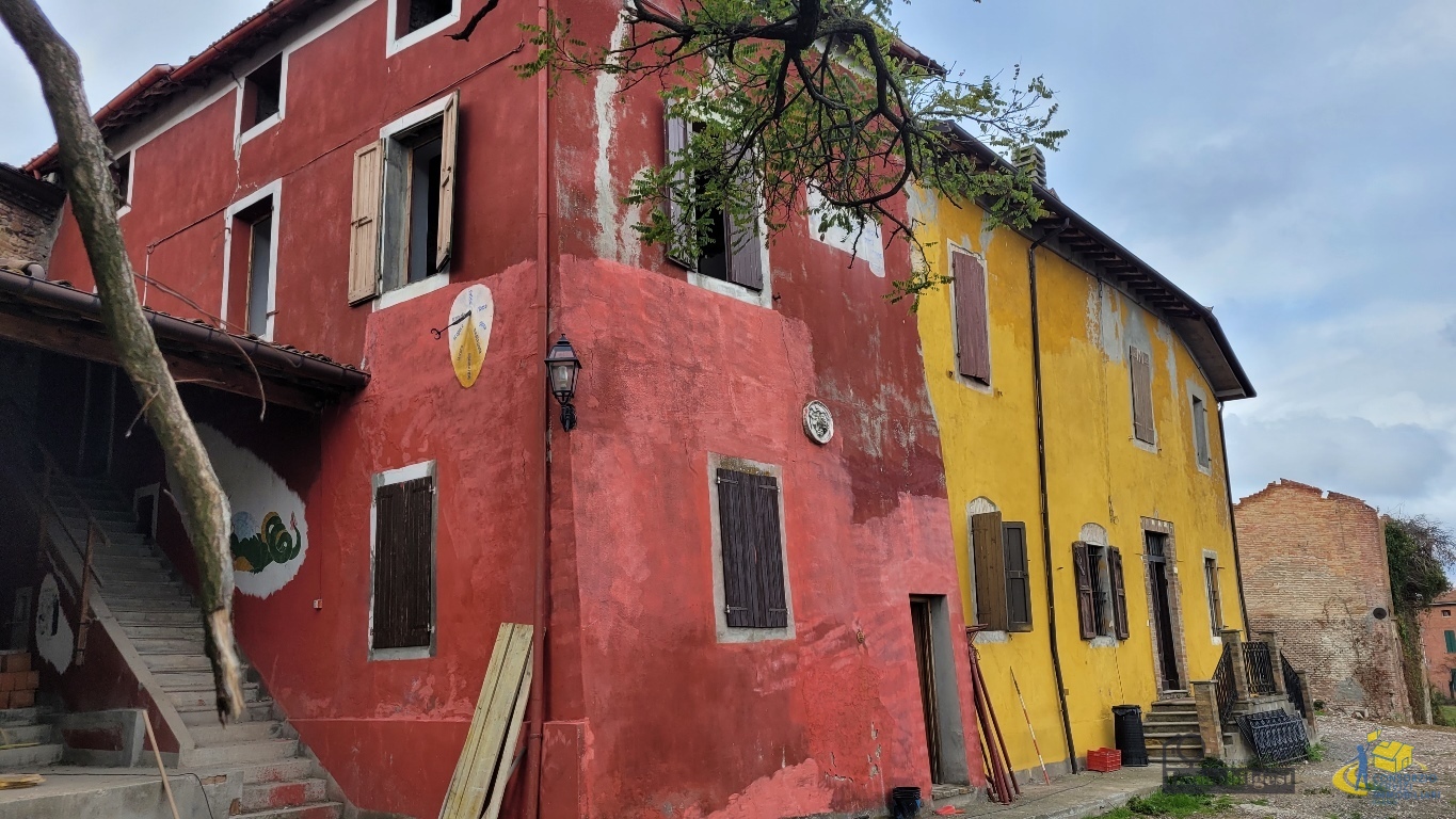 Casa indipendente da ristrutturare in strada casatico 38, Langhirano