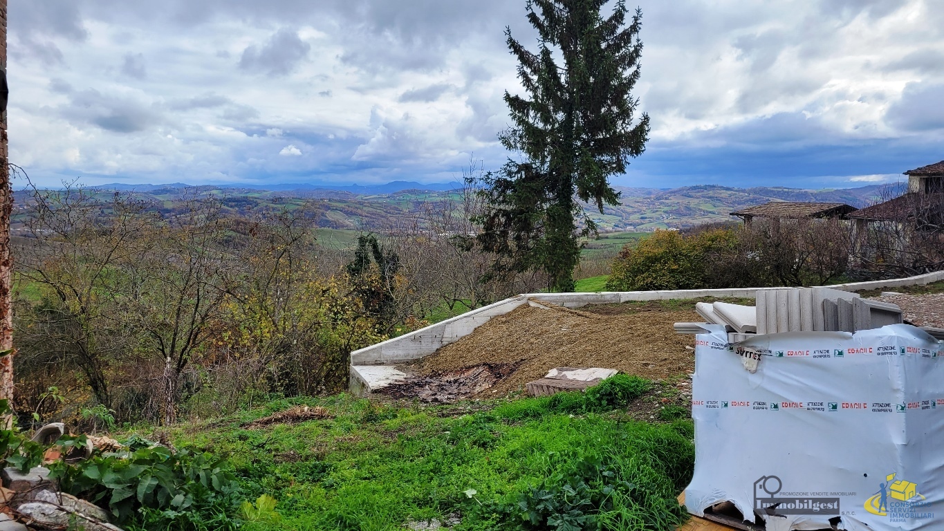 Casa indipendente da ristrutturare in strada casatico 38, Langhirano