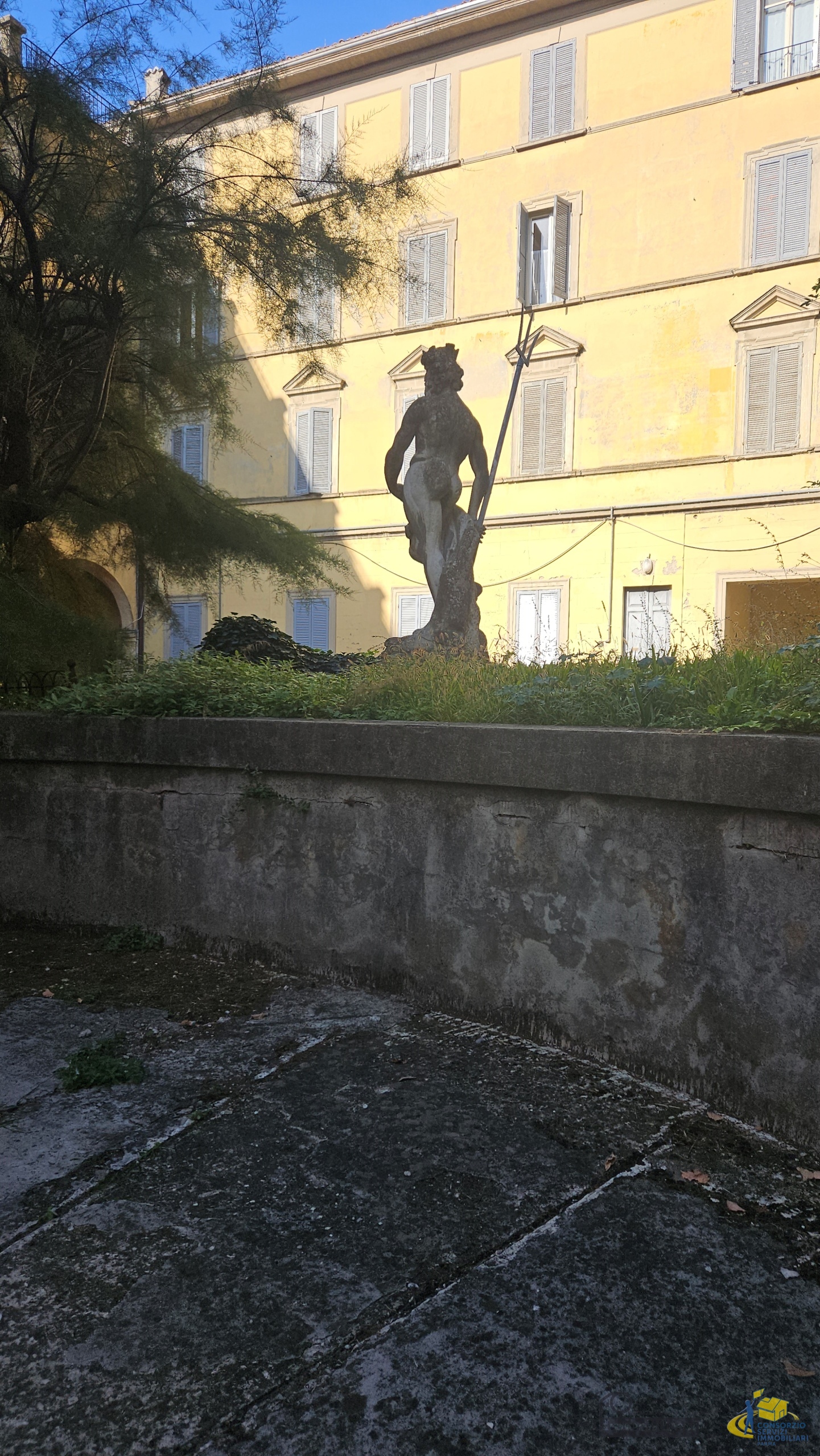 Quadrilocale con box in strada della repubblica 58, Parma