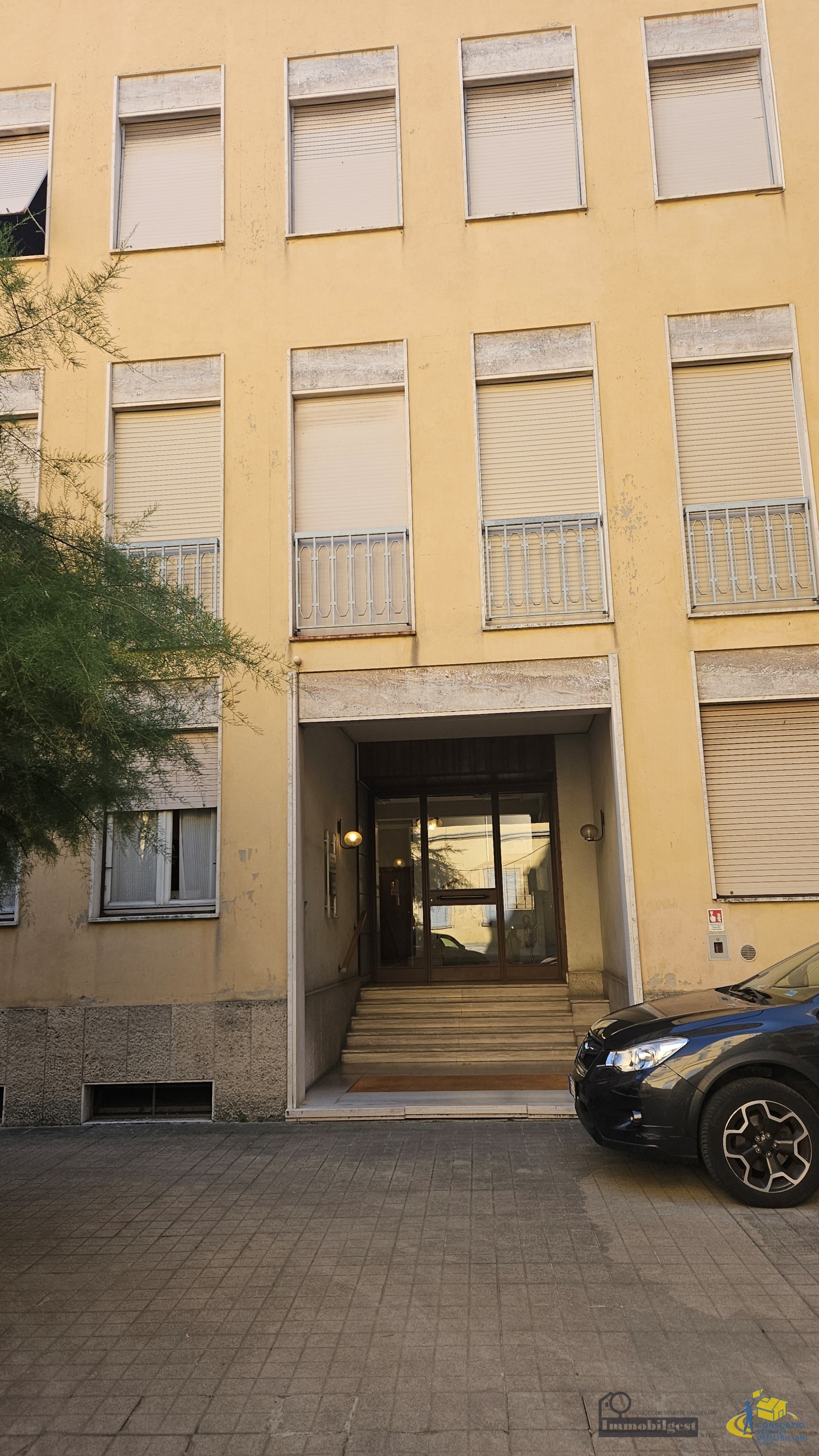 Quadrilocale con box in strada della repubblica 58, Parma