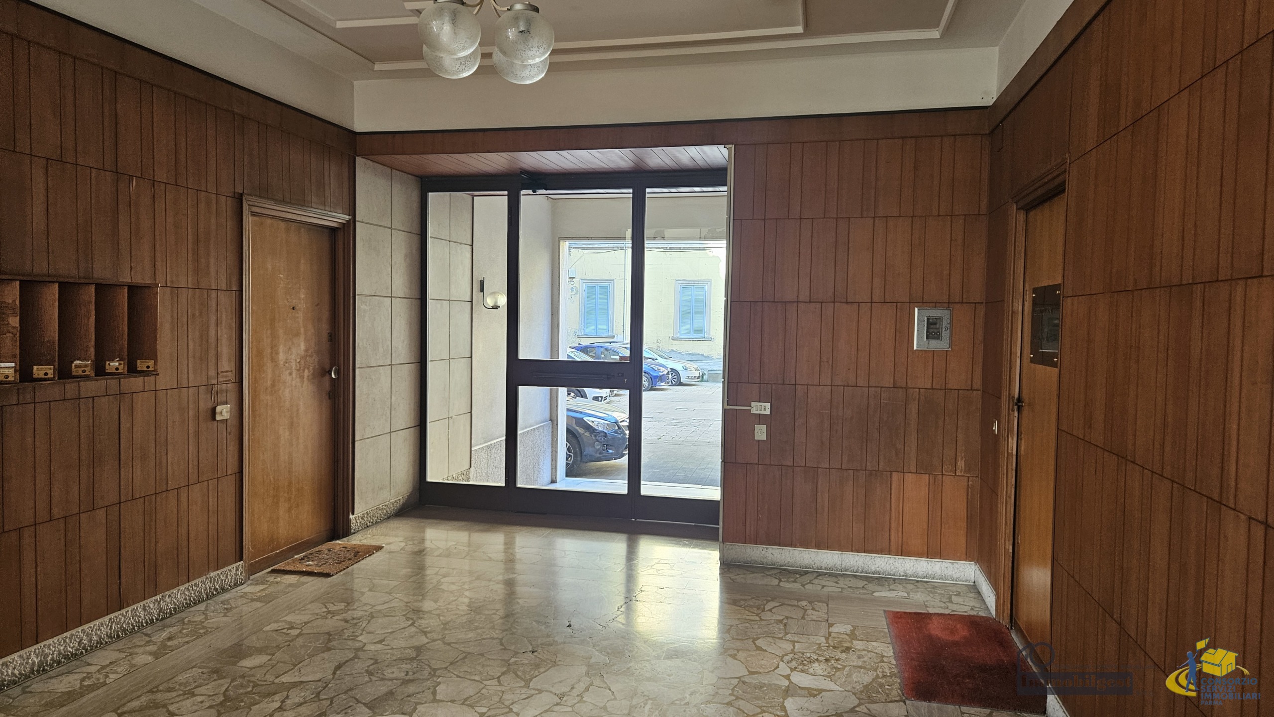 Quadrilocale con box in strada della repubblica 58, Parma