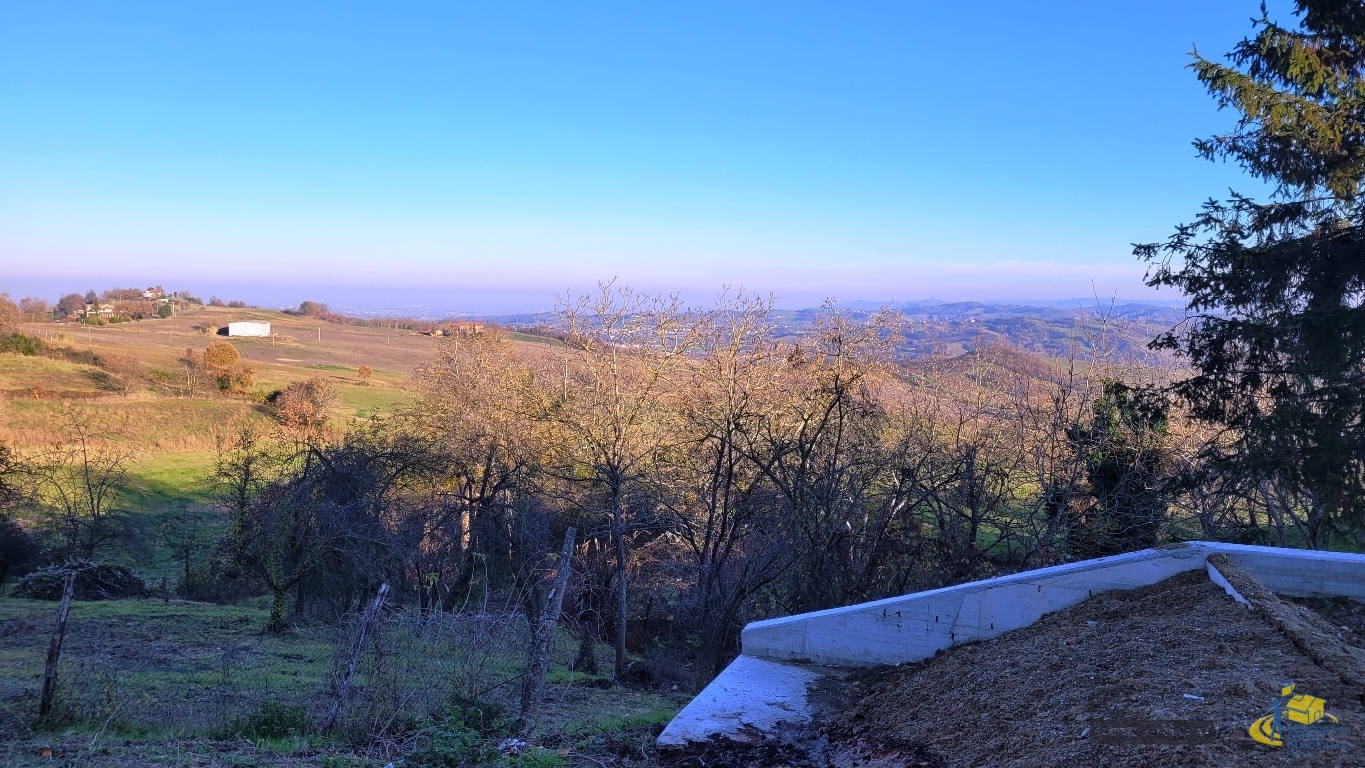 Casa indipendente da ristrutturare in strada casatico 38, Parma