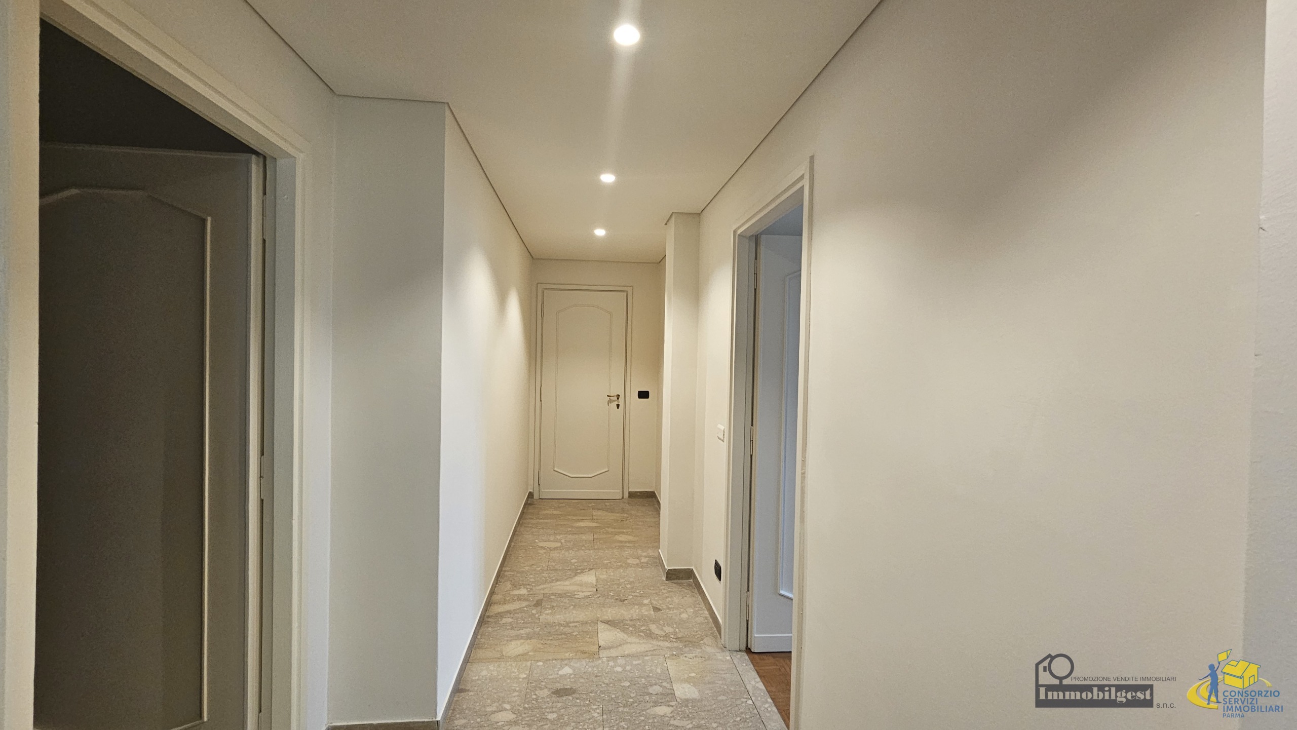 Appartamento con terrazzo in via carlo innocenzo frugoni 15, Parma