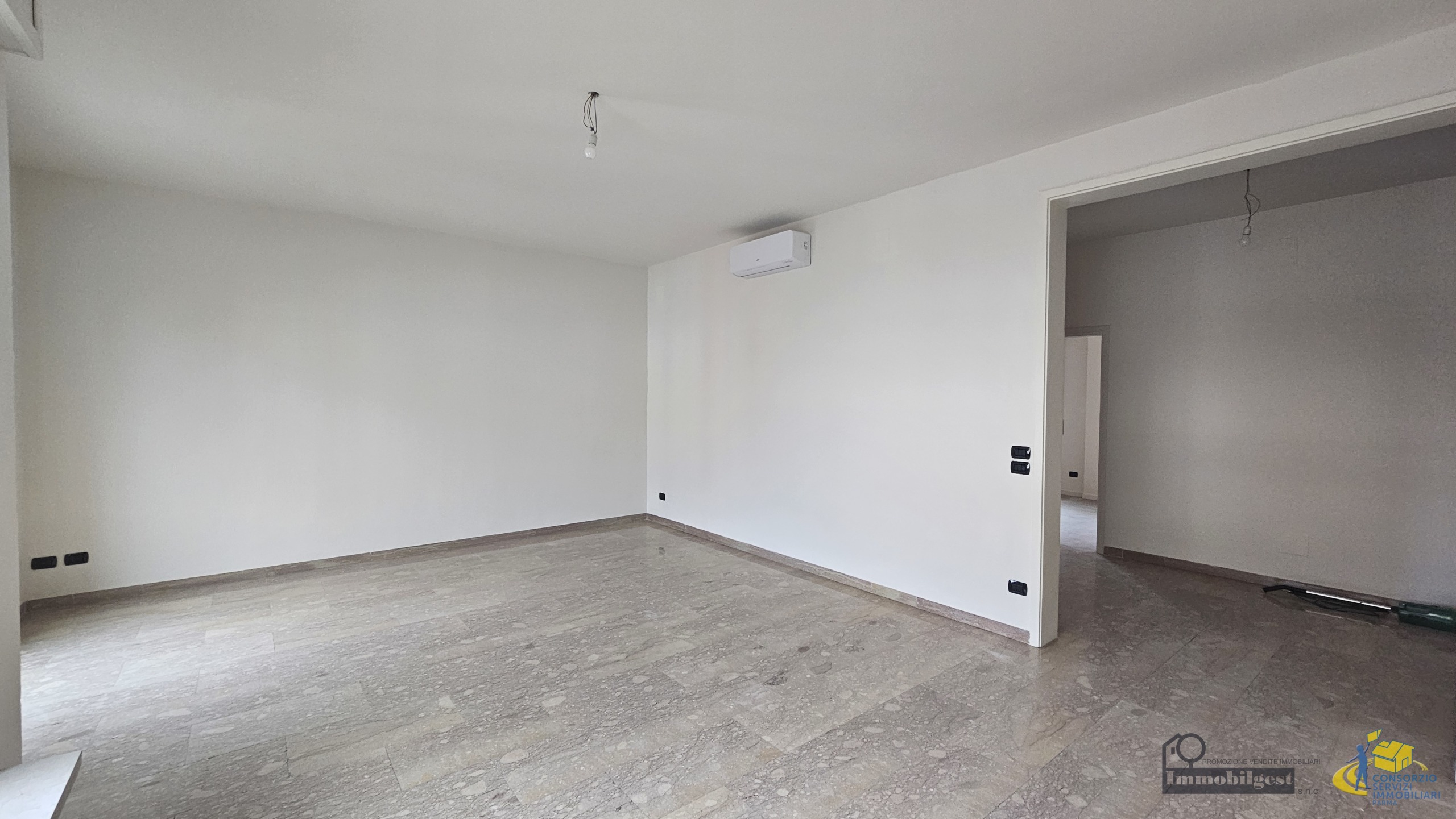 Appartamento con terrazzo in via carlo innocenzo frugoni 15, Parma