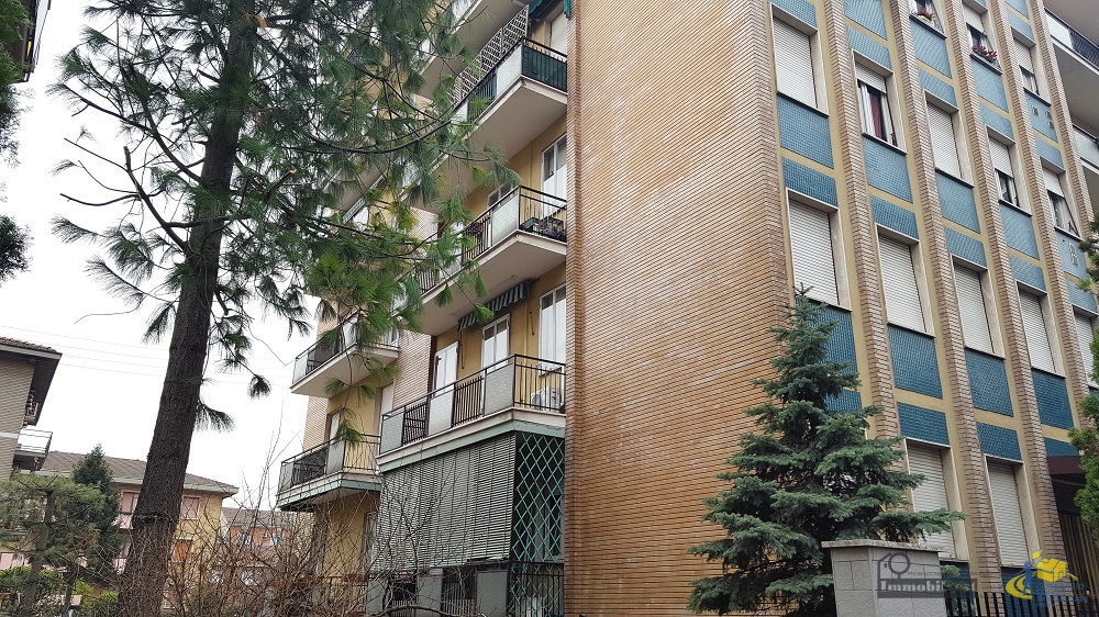 Trilocale con box in parma via brescia 3, Parma