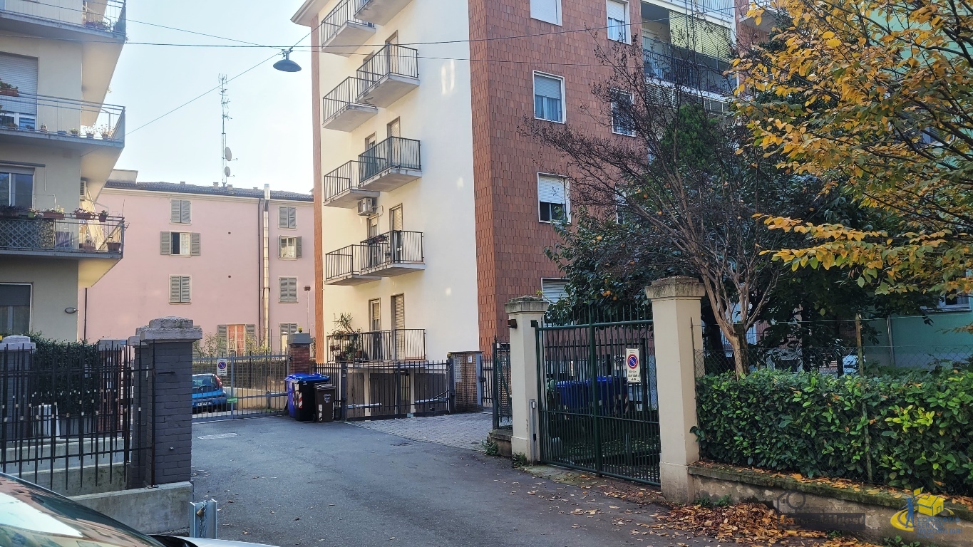 Attico con terrazzo in via pietro martini 55, Parma