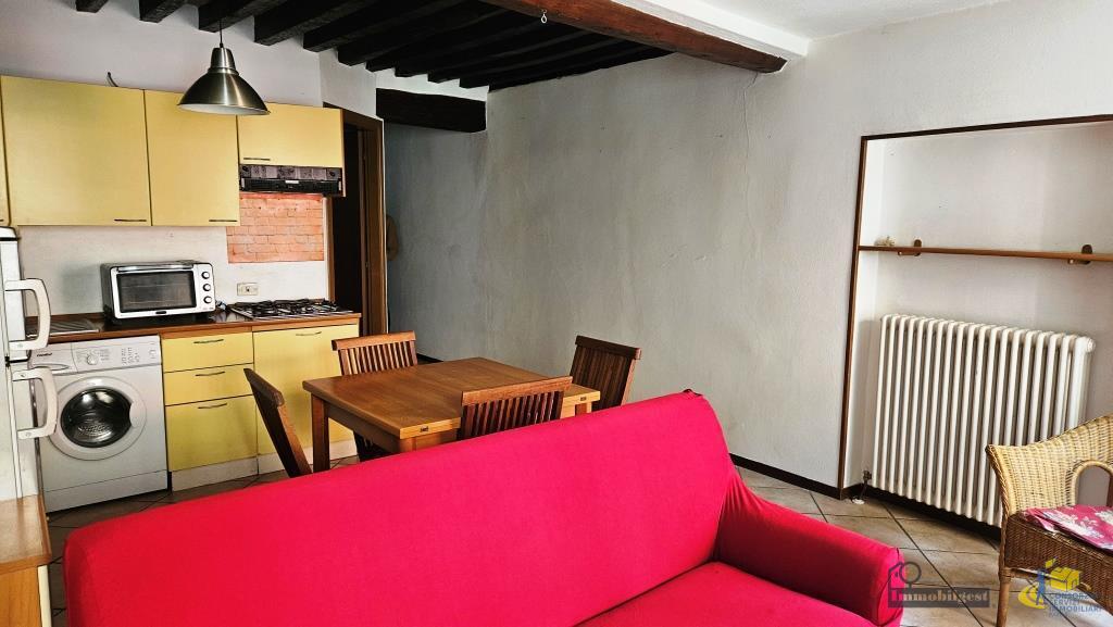 Bilocale in affitto in borgo regale 19, Parma